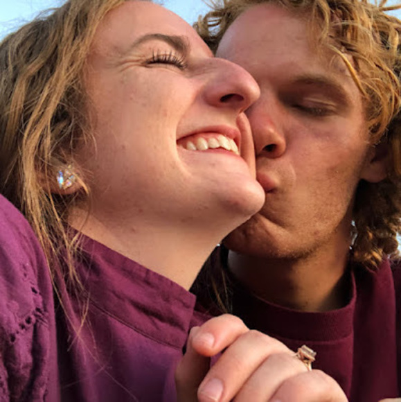 Meet your Posher, Kaylee - Picture 1 of 1